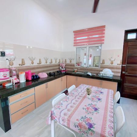 Hellokitty House - Unit 1 Βίλα Κουάλα Τερενγκάνου Εξωτερικό φωτογραφία