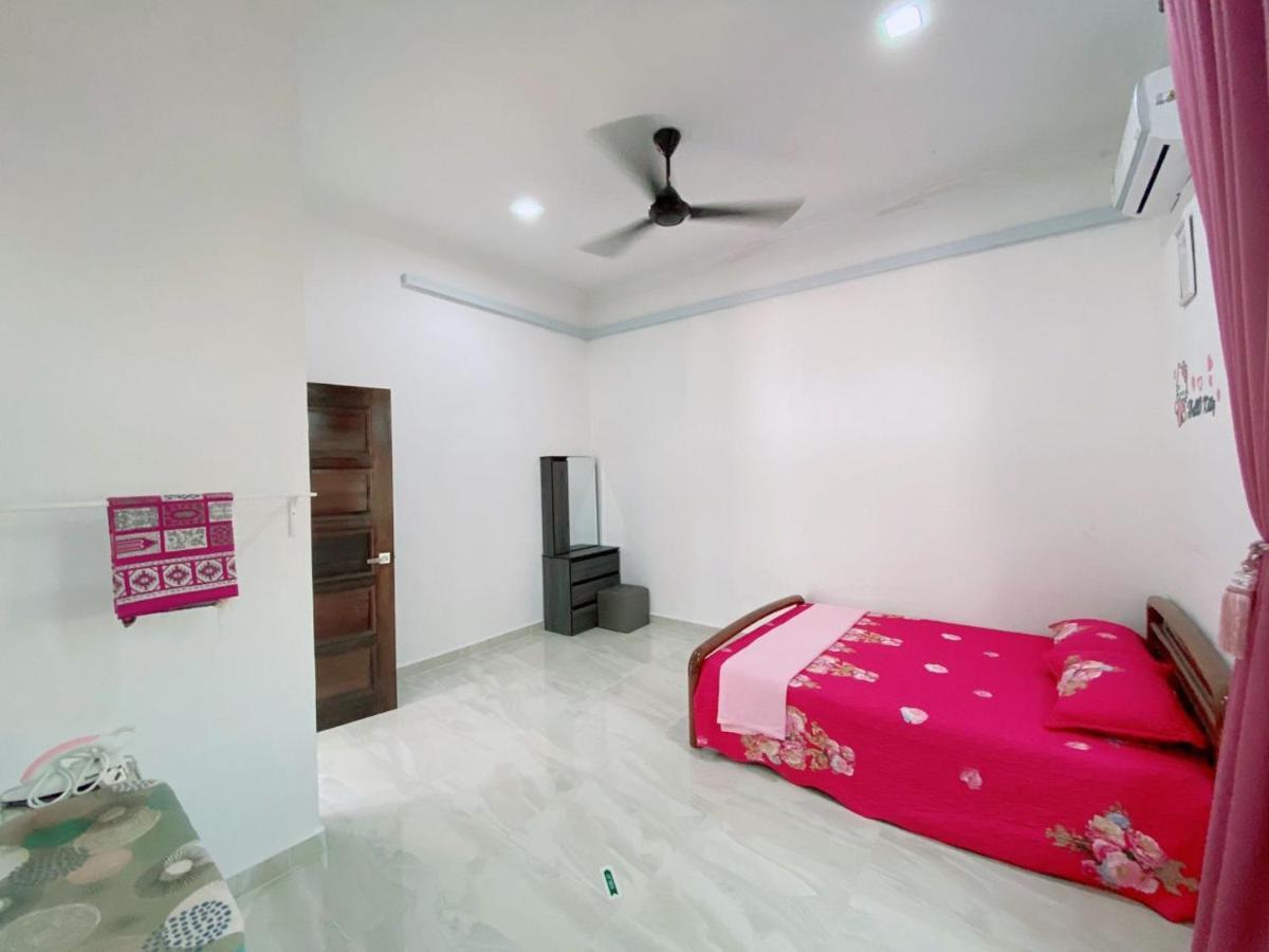 Hellokitty House - Unit 1 Βίλα Κουάλα Τερενγκάνου Εξωτερικό φωτογραφία