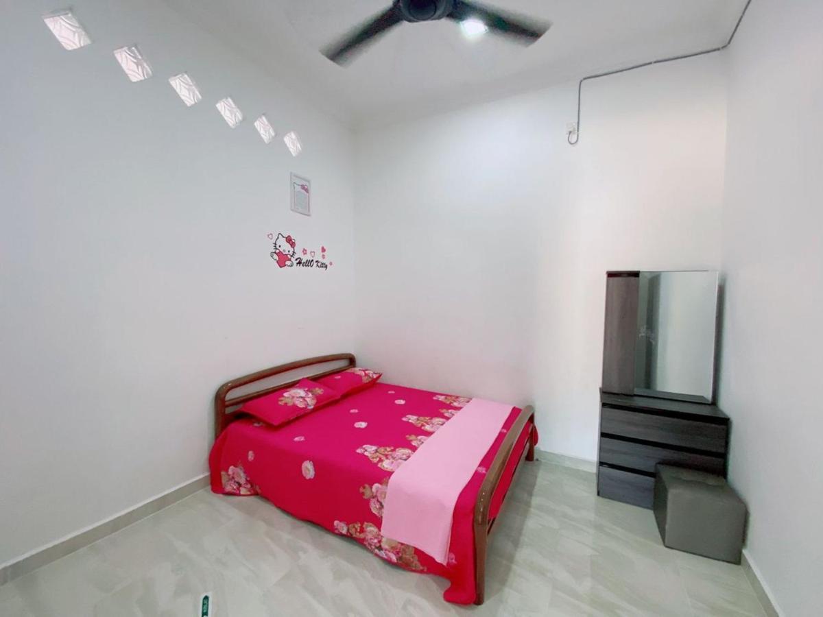 Hellokitty House - Unit 1 Βίλα Κουάλα Τερενγκάνου Εξωτερικό φωτογραφία