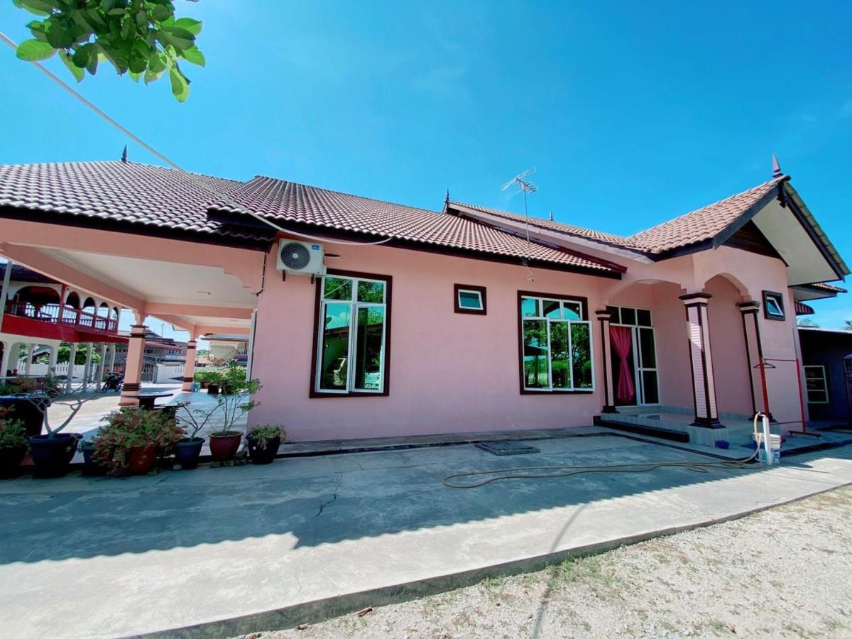 Hellokitty House - Unit 1 Βίλα Κουάλα Τερενγκάνου Εξωτερικό φωτογραφία
