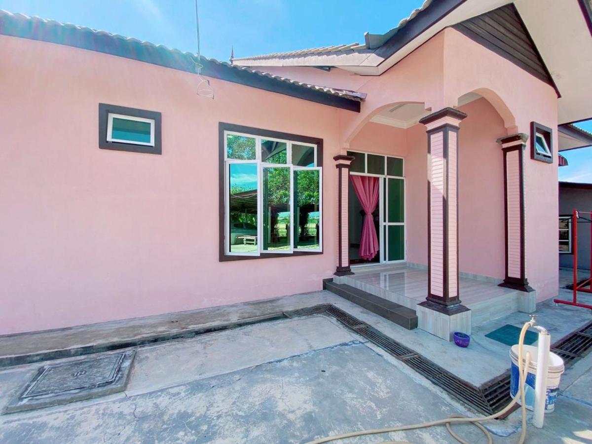 Hellokitty House - Unit 1 Βίλα Κουάλα Τερενγκάνου Εξωτερικό φωτογραφία